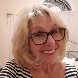 Meet your Posher, Kendra